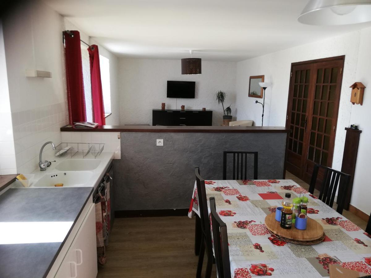 gite les chaumeix Prondines Extérieur photo