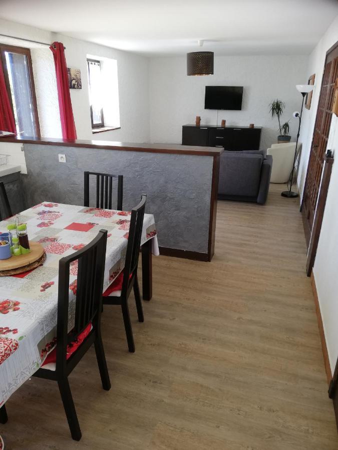 gite les chaumeix Prondines Extérieur photo