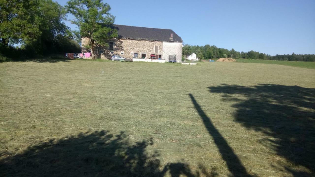 gite les chaumeix Prondines Extérieur photo