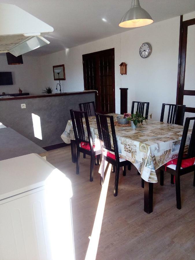 gite les chaumeix Prondines Extérieur photo